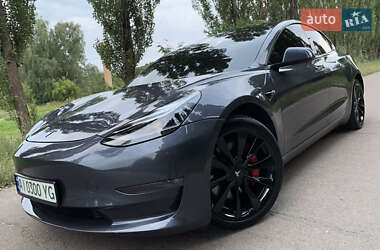 Седан Tesla Model 3 2023 в 