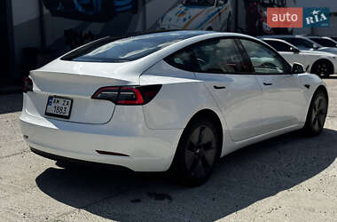 Седан Tesla Model 3 2023 в 
