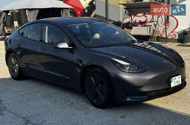 Седан Tesla Model 3 2023 в Житомире