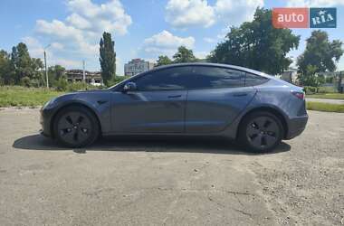 Седан Tesla Model 3 2023 в 