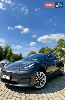 Седан Tesla Model 3 2018 в 