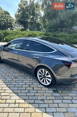 Седан Tesla Model 3 2018 в 