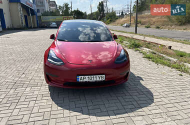 Седан Tesla Model 3 2022 в 