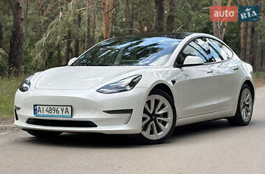Tesla Model 3 2022