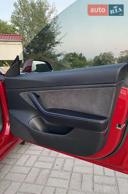 Седан Tesla Model 3 2018 в 