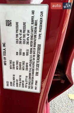 Седан Tesla Model 3 2022 в 