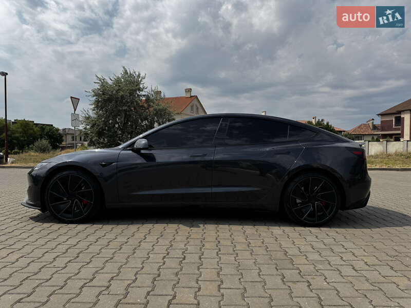 Седан Tesla Model 3 2024 в Одесі