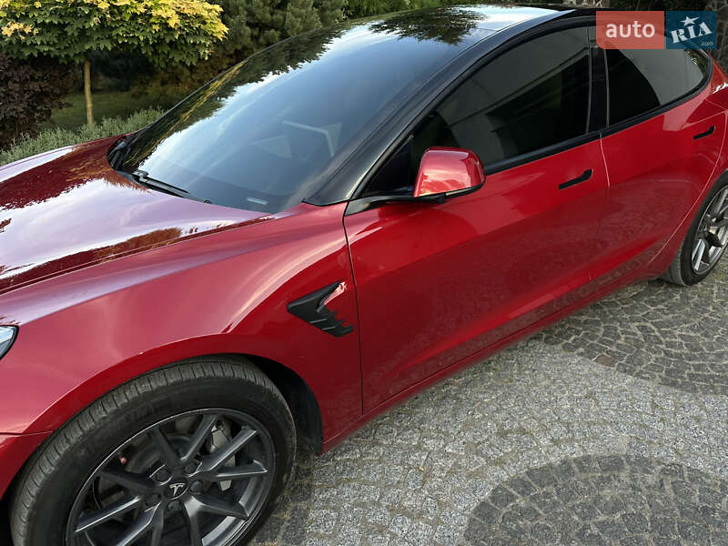 Седан Tesla Model 3 2020 в Тернополе