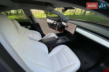 Седан Tesla Model 3 2020 в 
