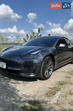 Седан Tesla Model 3 2022 в Днепре