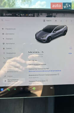 Седан Tesla Model 3 2022 в 