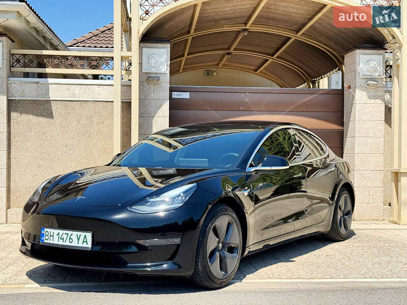 Седан Tesla Model 3 2019 в Одессе