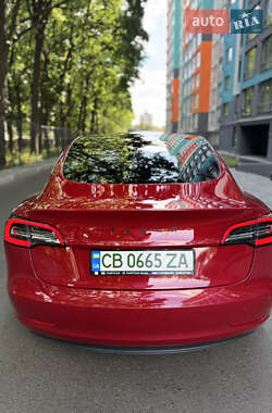 Седан Tesla Model 3 2018 в Чернигове