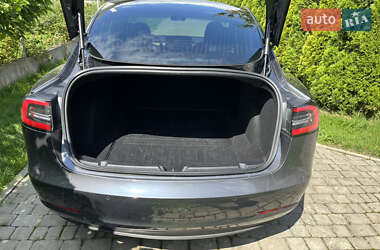 Седан Tesla Model 3 2019 в 