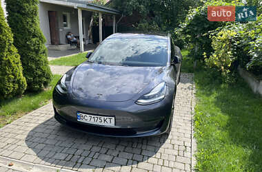 Седан Tesla Model 3 2019 в 