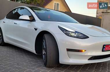 Седан Tesla Model 3 2023 в 