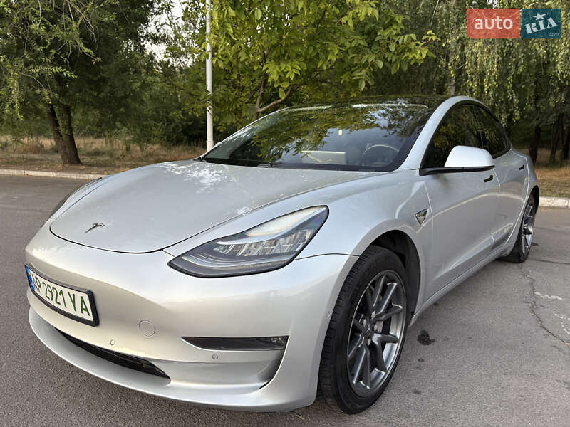 Tesla Model 3 2018