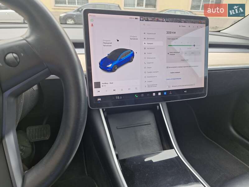 Седан Tesla Model 3 2018 в Києві