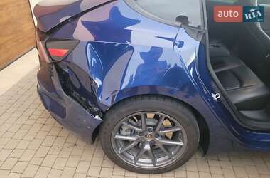 Седан Tesla Model 3 2020 в 