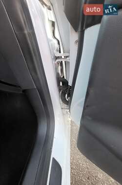 Седан Tesla Model 3 2020 в 
