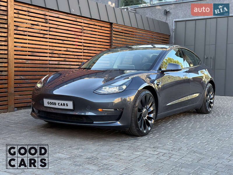 Седан Tesla Model 3 2022 в Одессе