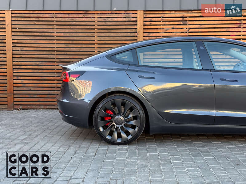 Седан Tesla Model 3 2022 в Одессе