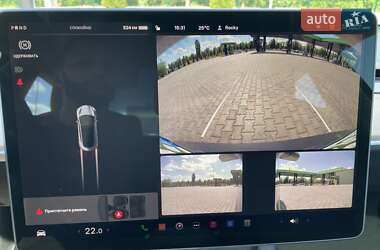 Седан Tesla Model 3 2022 в 