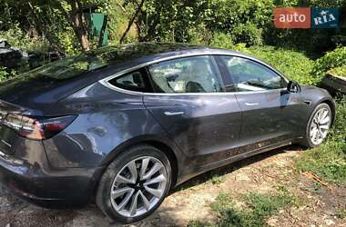 Седан Tesla Model 3 2018 в 