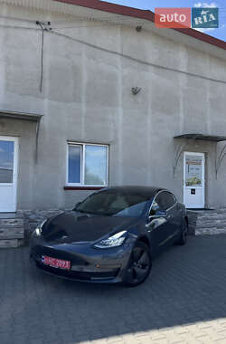 Седан Tesla Model 3 2019 в 