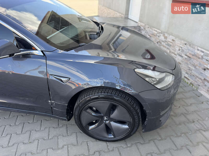 Седан Tesla Model 3 2019 в Луцке