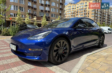 Седан Tesla Model 3 2021 в Киеве