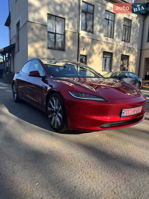 Седан Tesla Model 3 2024 в Стрые
