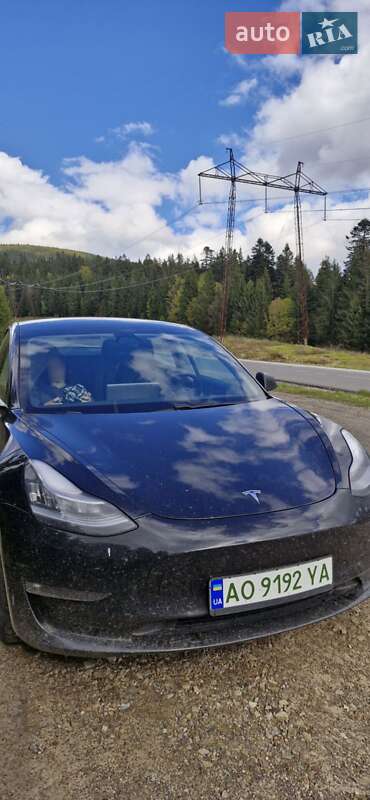 Седан Tesla Model 3 2020 в Хусте