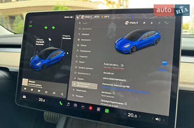 Седан Tesla Model 3 2021 в 