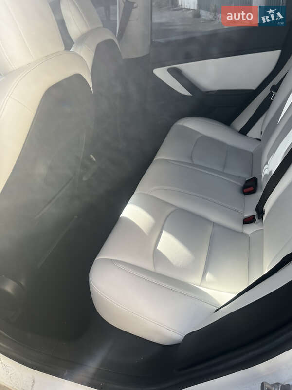 Седан Tesla Model 3 2018 в Полтаве