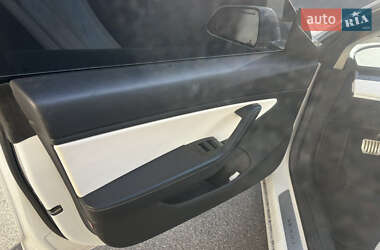 Седан Tesla Model 3 2018 в 