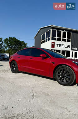 Седан Tesla Model 3 2021 в 