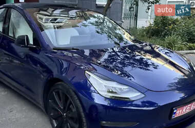 Седан Tesla Model 3 2018 в Броварах