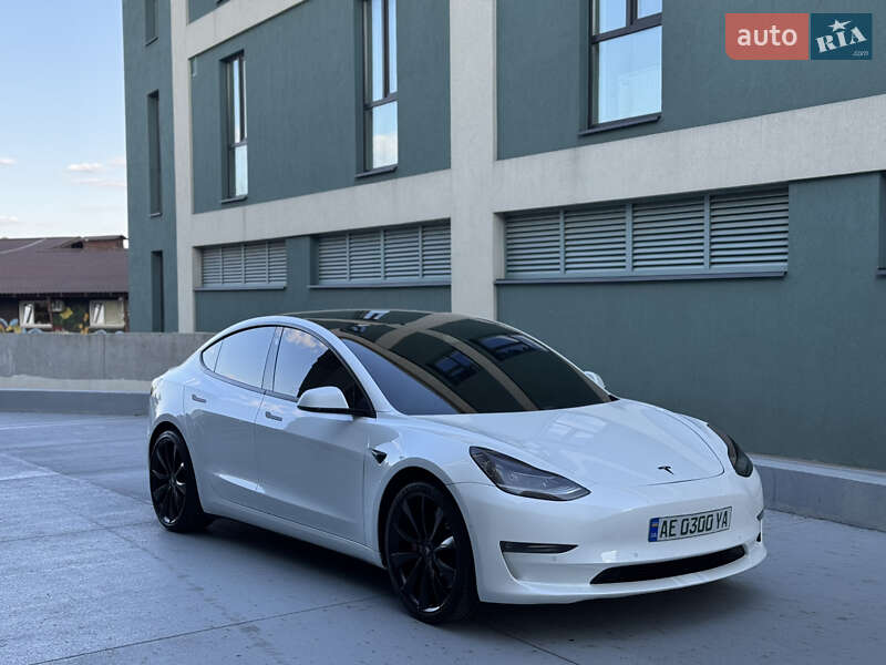 Tesla Model 3 2019
