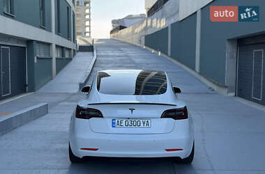 Седан Tesla Model 3 2019 в 