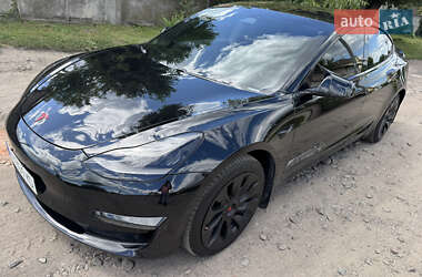 Седан Tesla Model 3 2017 в 
