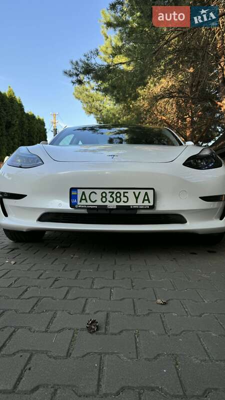 Седан Tesla Model 3 2022 в Луцьку