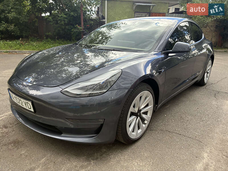 Tesla Model 3 2022