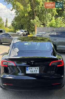 Седан Tesla Model 3 2023 в 
