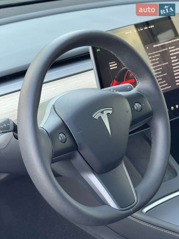 Седан Tesla Model 3 2023 в Сумах