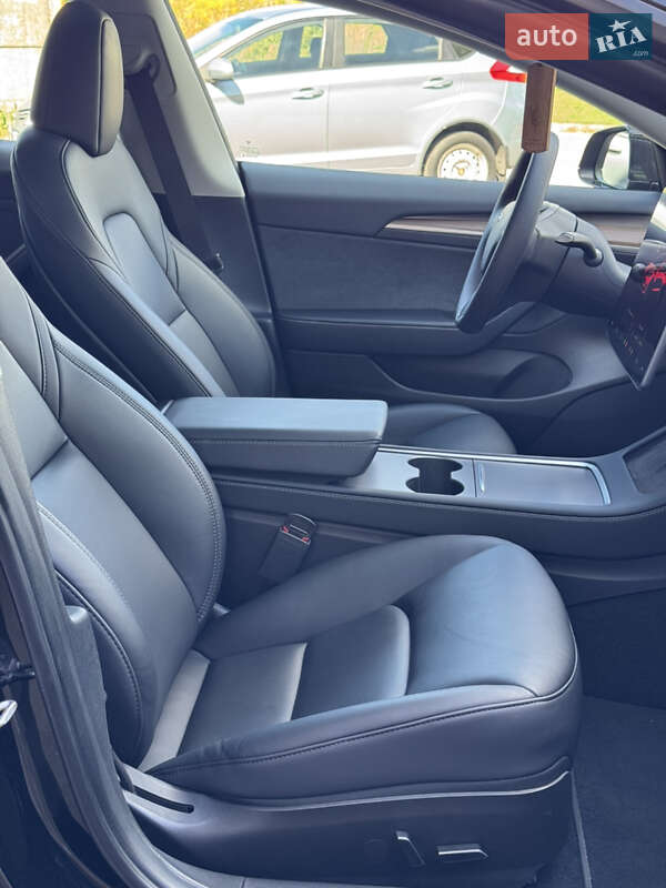 Седан Tesla Model 3 2023 в Сумах