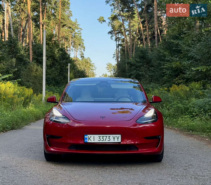 Седан Tesla Model 3 2019 в Києві