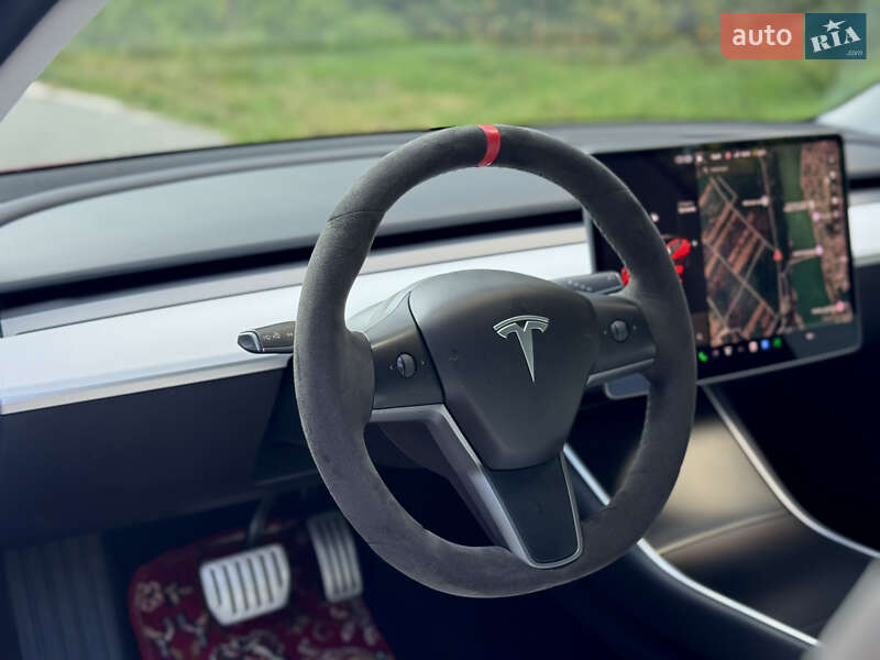 Седан Tesla Model 3 2019 в Києві