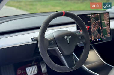 Седан Tesla Model 3 2019 в 