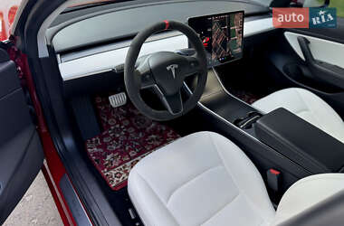 Седан Tesla Model 3 2019 в 
